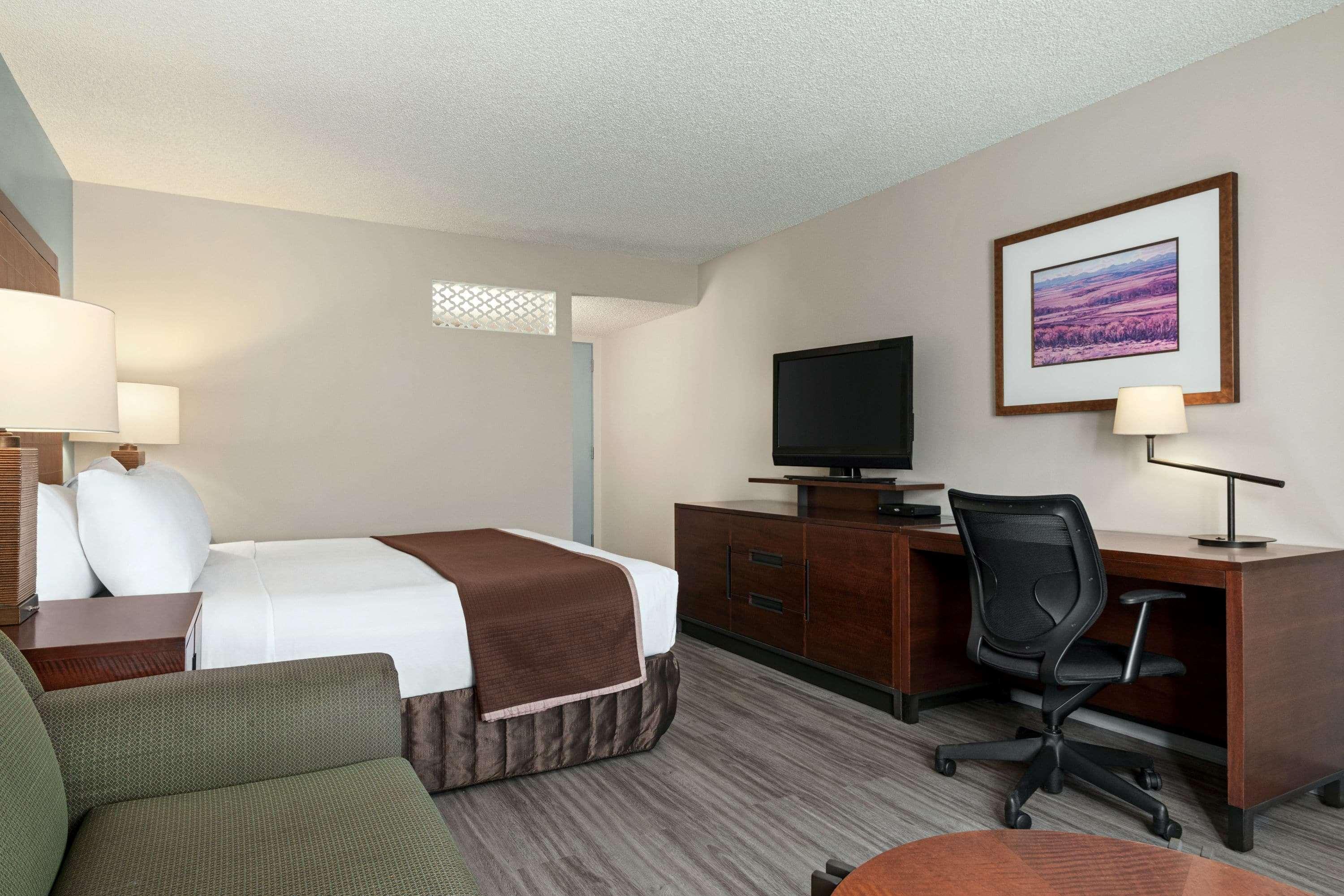 ทราเวลลอดจ์ คัลแกรี เซาท์ Hotel คาลการี ภายนอก รูปภาพ