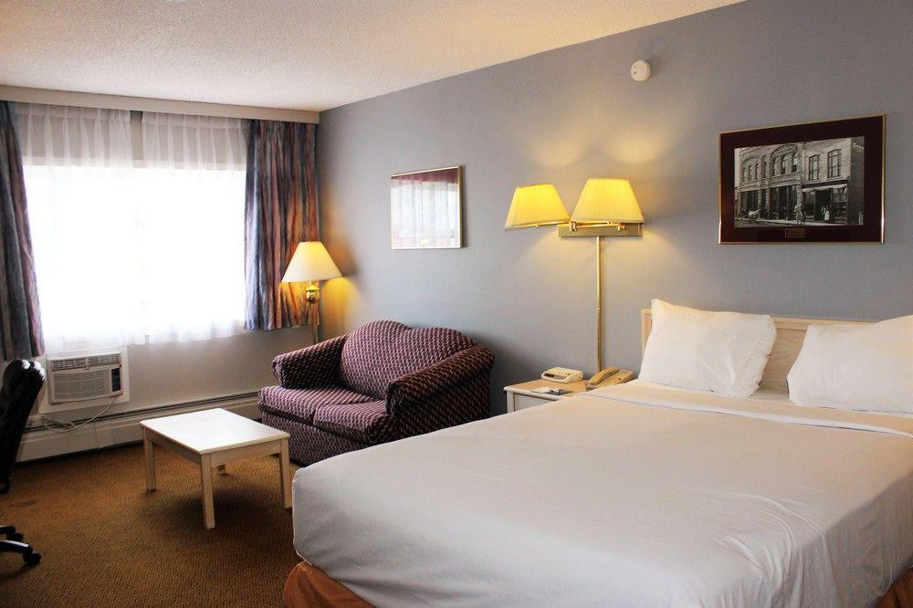ทราเวลลอดจ์ คัลแกรี เซาท์ Hotel คาลการี ภายนอก รูปภาพ